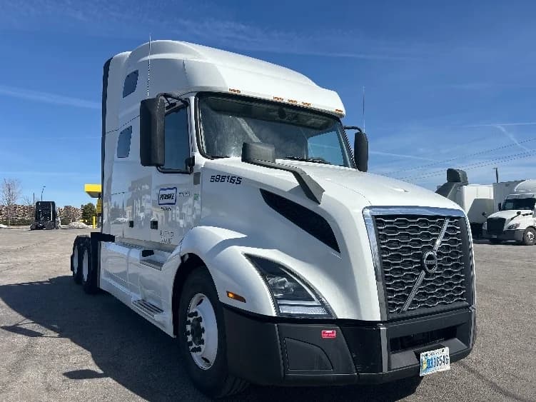 2023 Volvo VNL 760