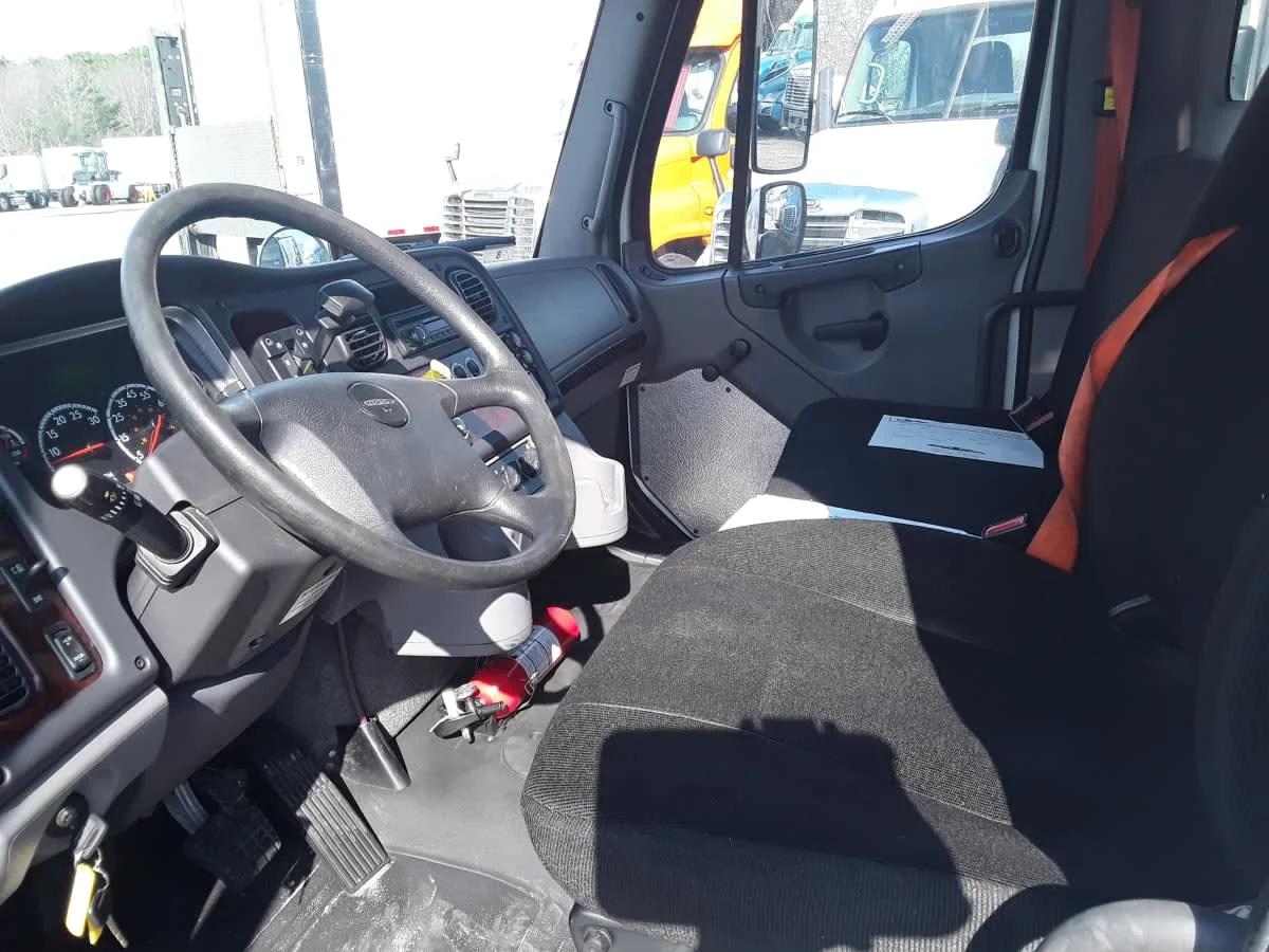 2016 Freightliner M2 106 in Salisbury, MA — photo 7