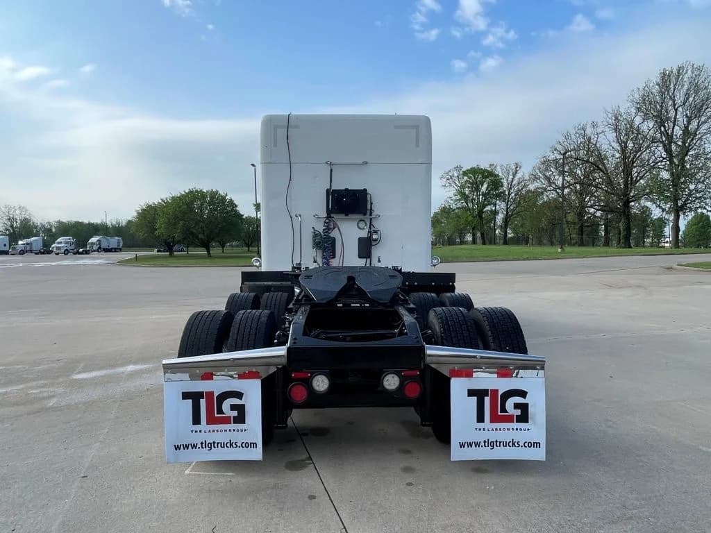 2022 Peterbilt 567 in Springfield, MO — photo 4