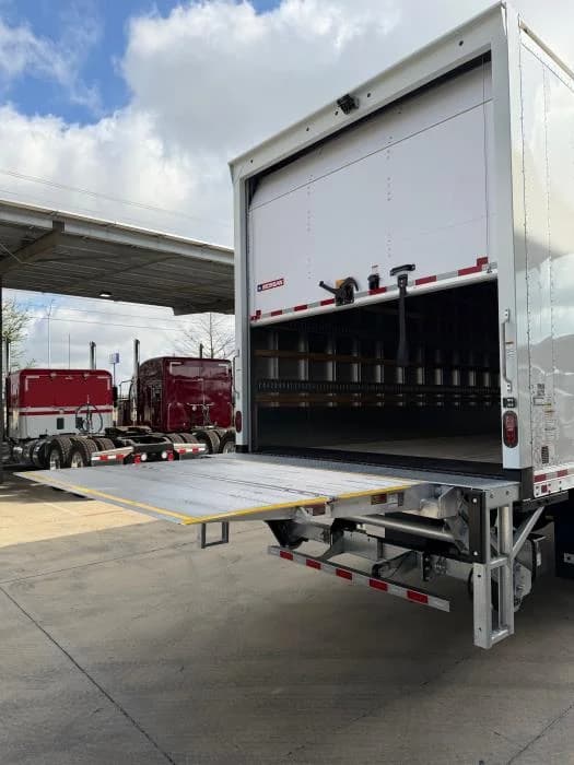 2026 Hino L6 in San Antonio, TX — photo 19