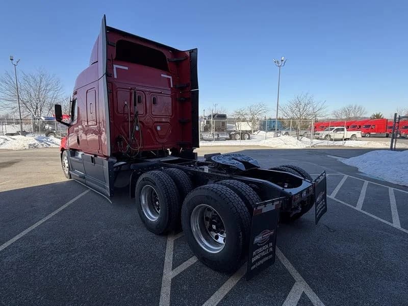 2026 Freightliner Cascadia in Pittsburgh, PA — photo 6