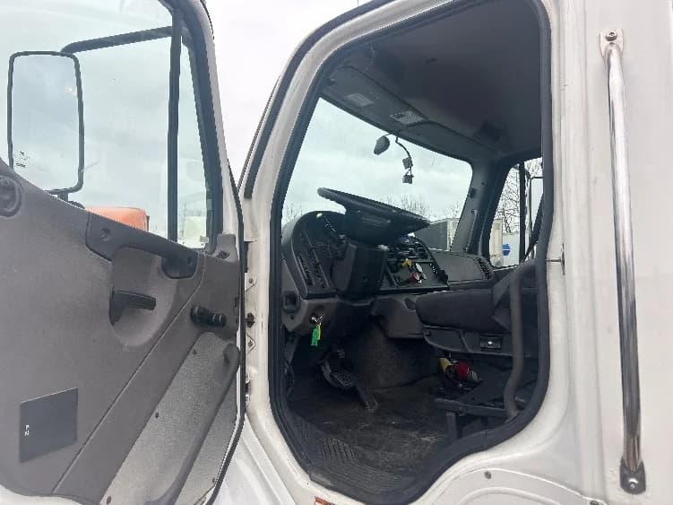 2020 Freightliner M2 112 in Obetz, OH — photo 9