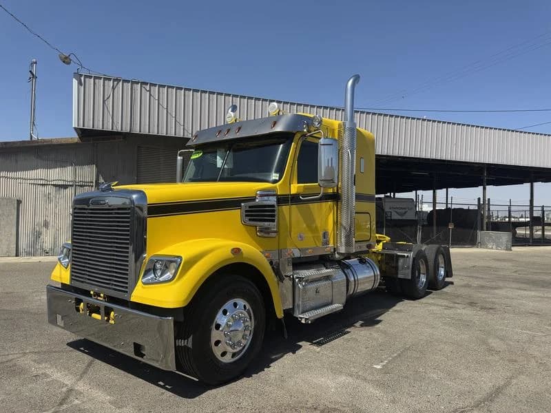 2020 Freightliner Coronado
