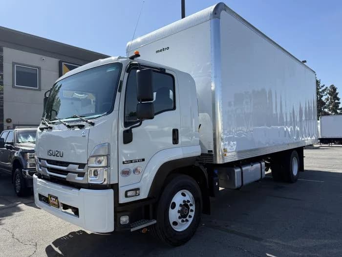 2026 Isuzu FTR in Whittier, CA — photo 2