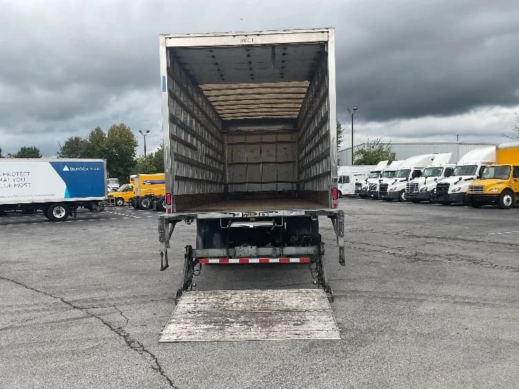 2022 Freightliner M2 106 in Knoxville, TN — photo 9
