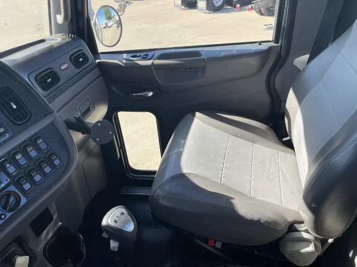 2014 Peterbilt 365 in Oklahoma City, OK — photo 20