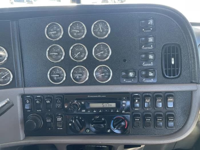 2014 Peterbilt 365 in Oklahoma City, OK — photo 21