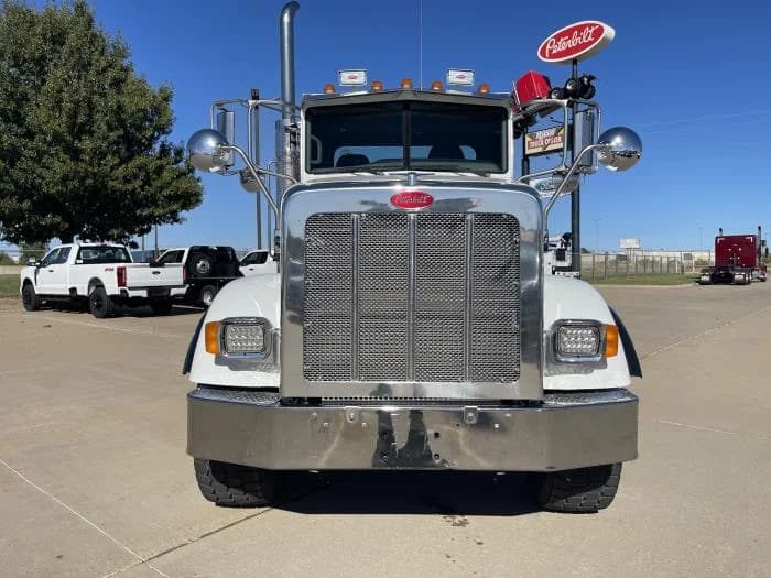 2014 Peterbilt 365 in Oklahoma City, OK — photo 3