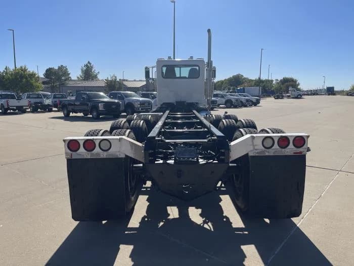 2014 Peterbilt 365 in Oklahoma City, OK — photo 11