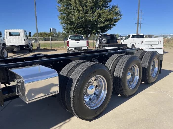 2014 Peterbilt 365 in Oklahoma City, OK — photo 16