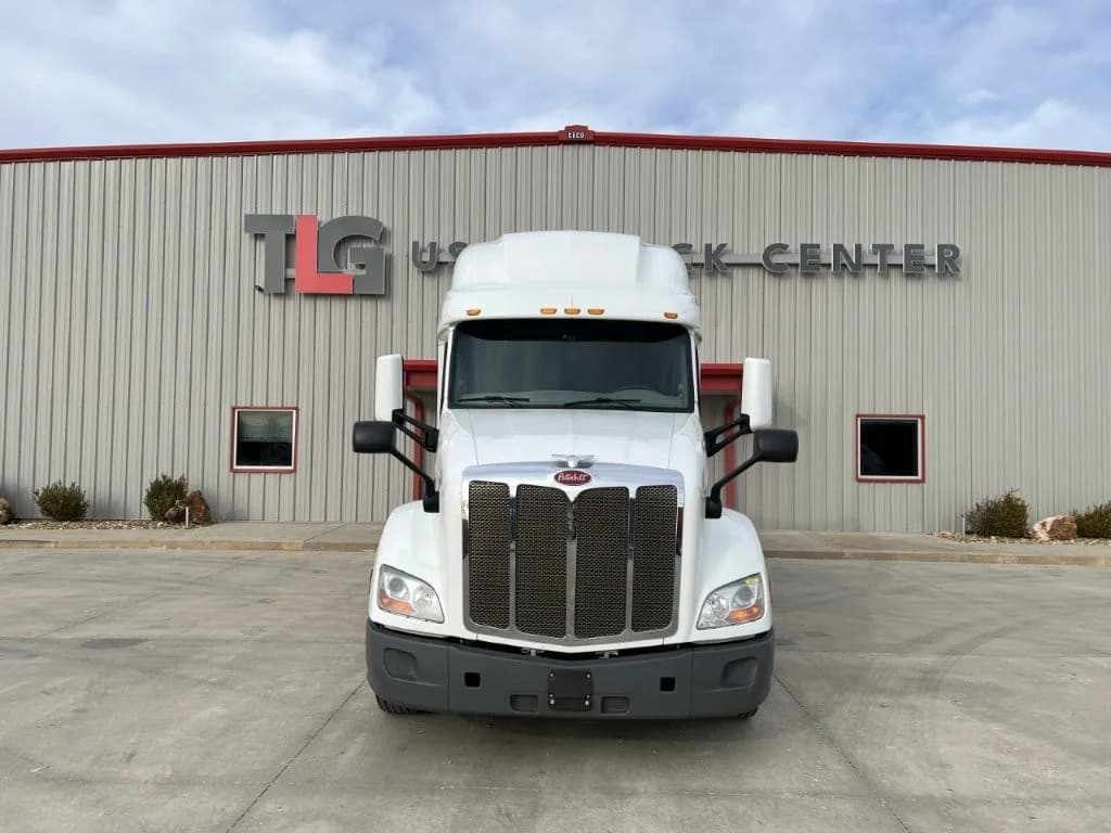 2021 Peterbilt 579 in Lowell, AR — photo 3