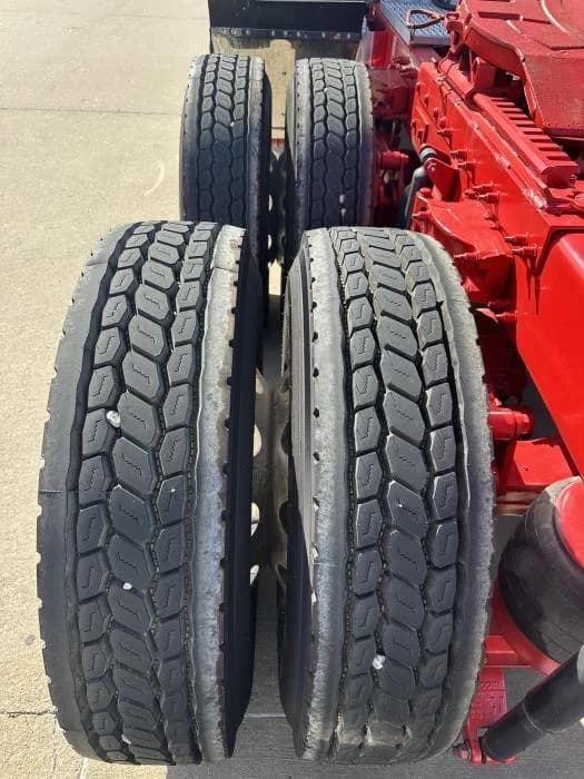 2023 Peterbilt 567 — photo 16