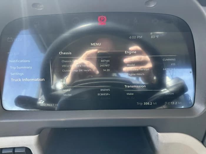 2023 Peterbilt 567 — photo 12