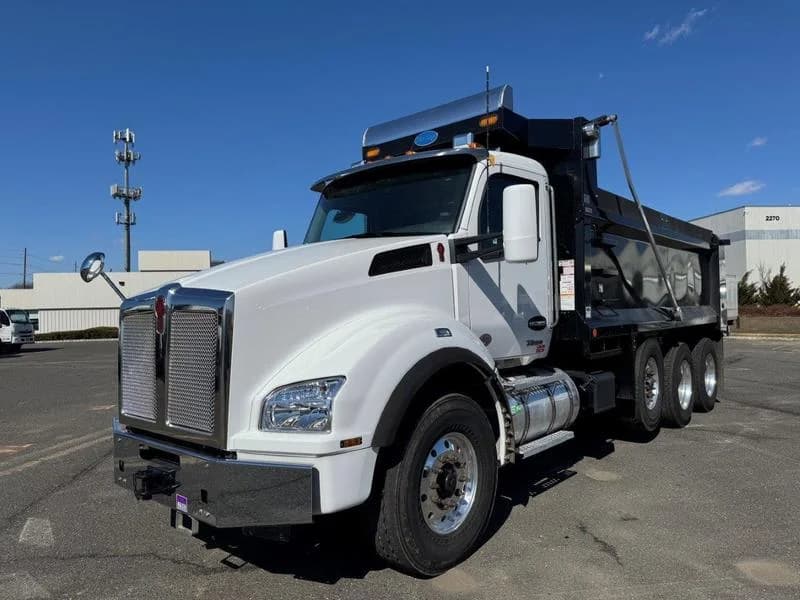2024 Kenworth T880
