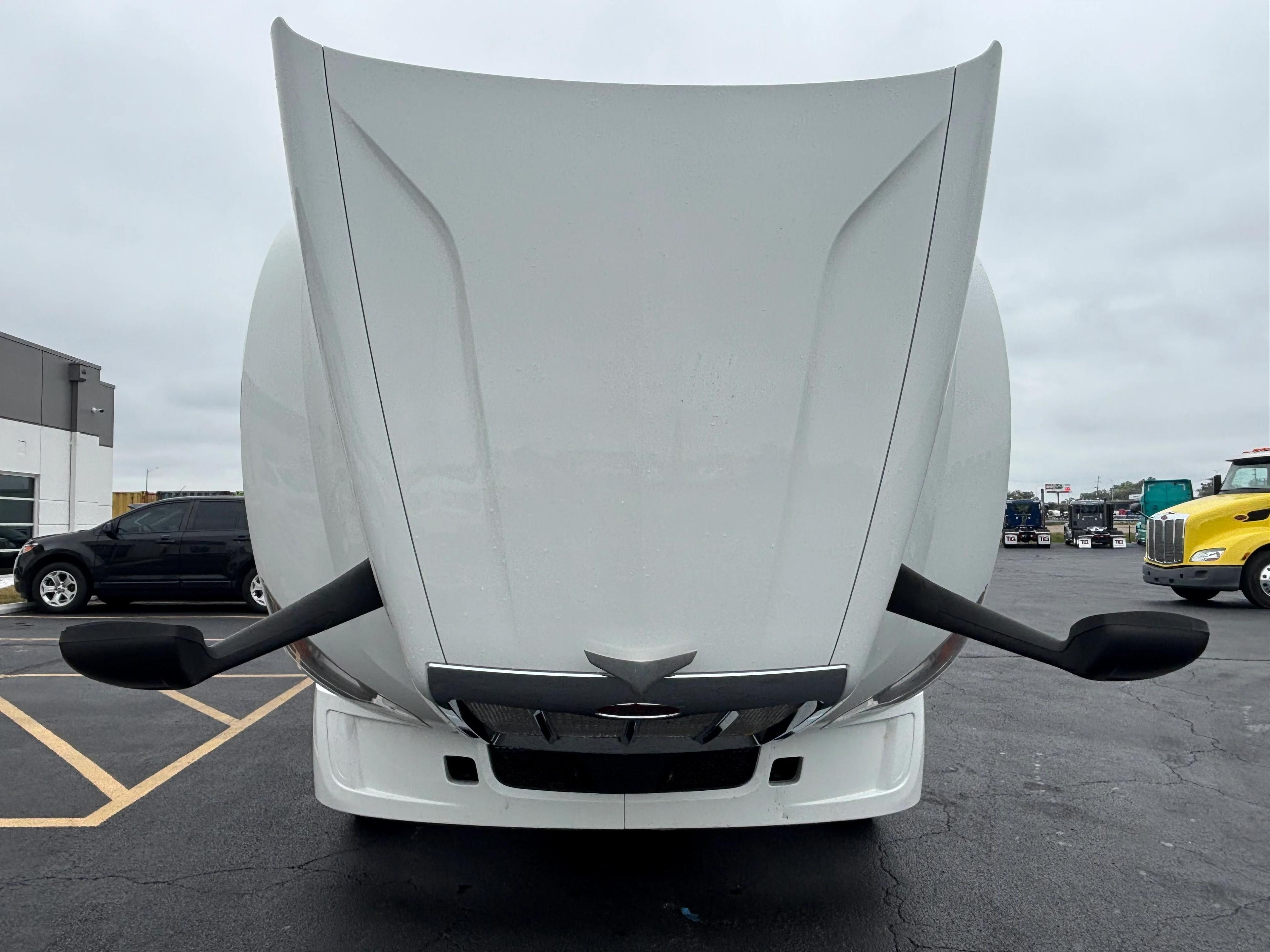 2023 Peterbilt 579 in Springfield, MO — photo 10