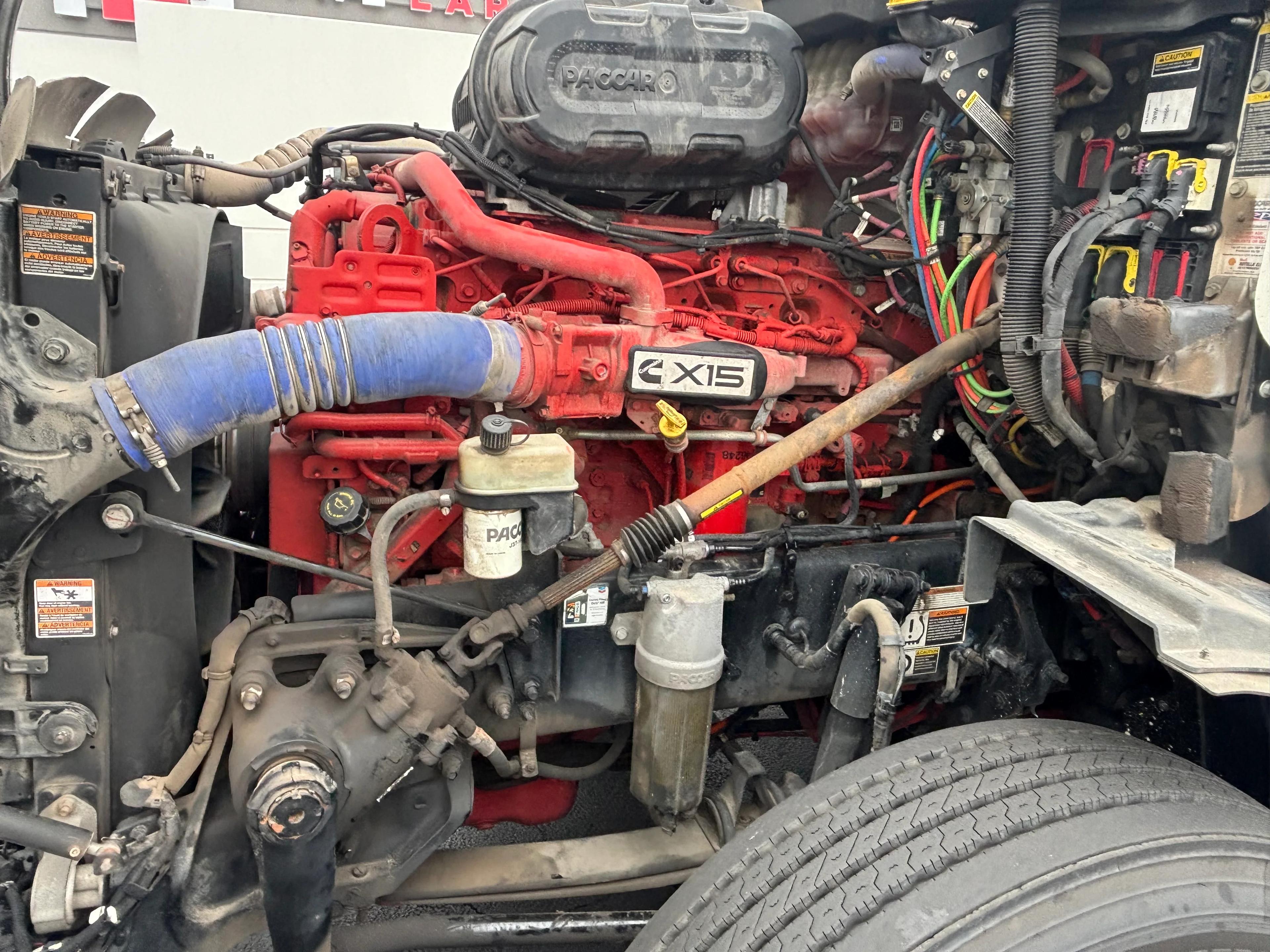 2023 Peterbilt 579 in Springfield, MO — photo 11