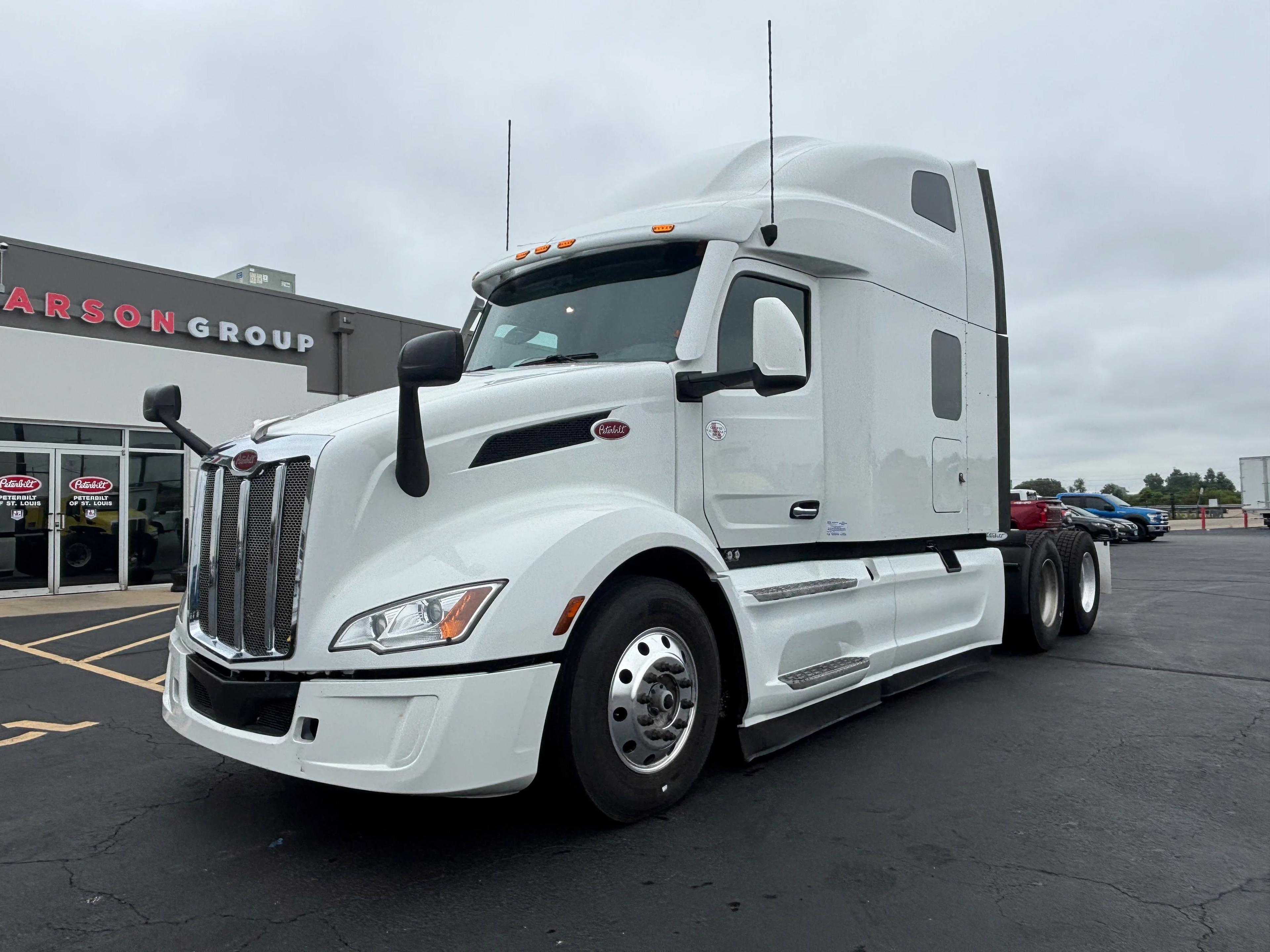 2023 Peterbilt 579 in Springfield, MO