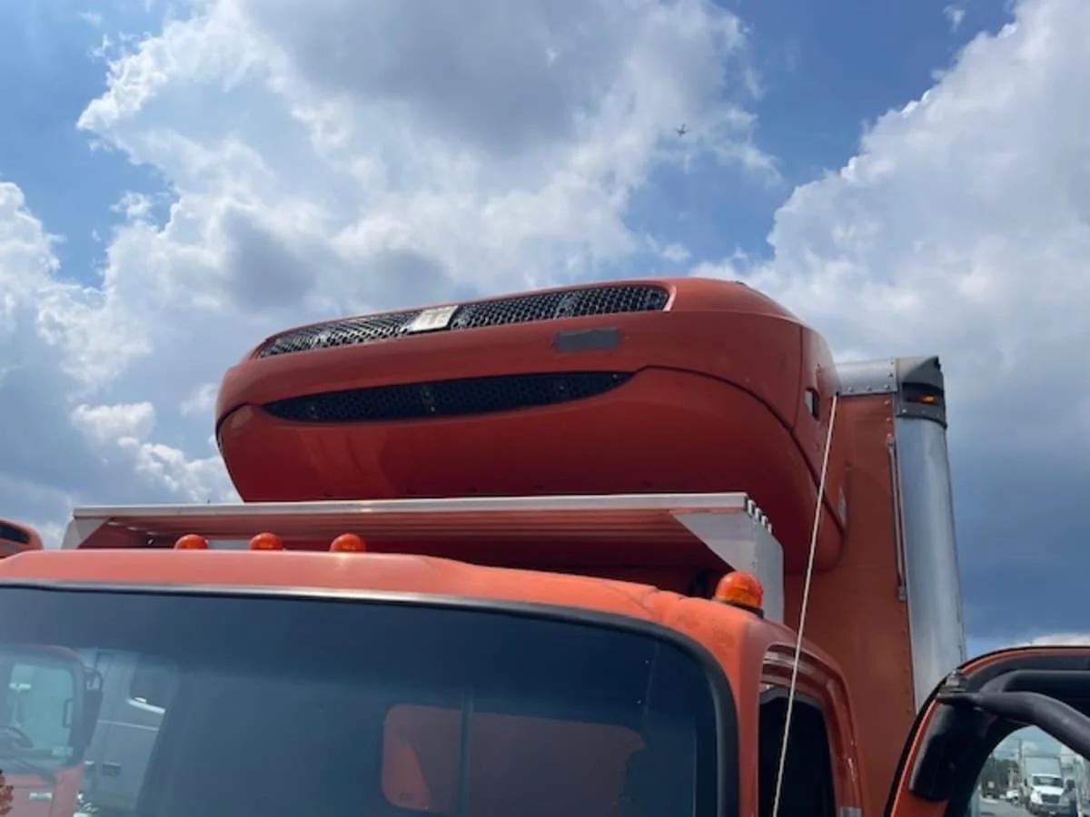 2019 Isuzu NQR in Farmingdale, NY — photo 7