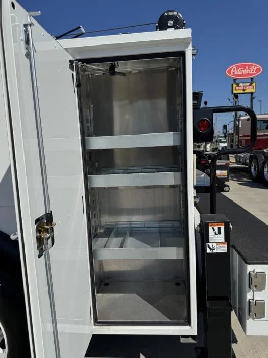 2025 Hino L7 in Texarkana, TX — photo 8