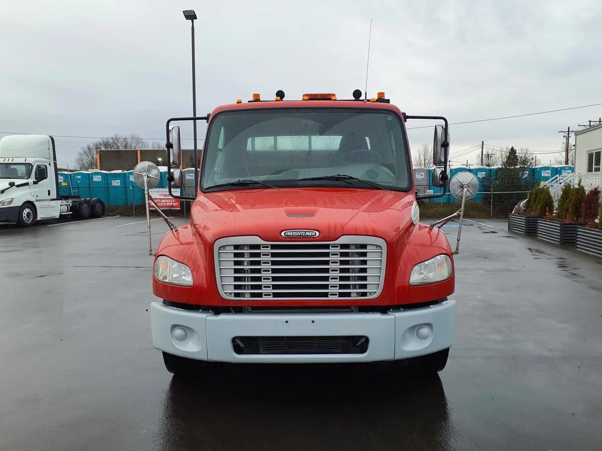 2018 Freightliner M2 106 in Tacoma, WA — photo 2