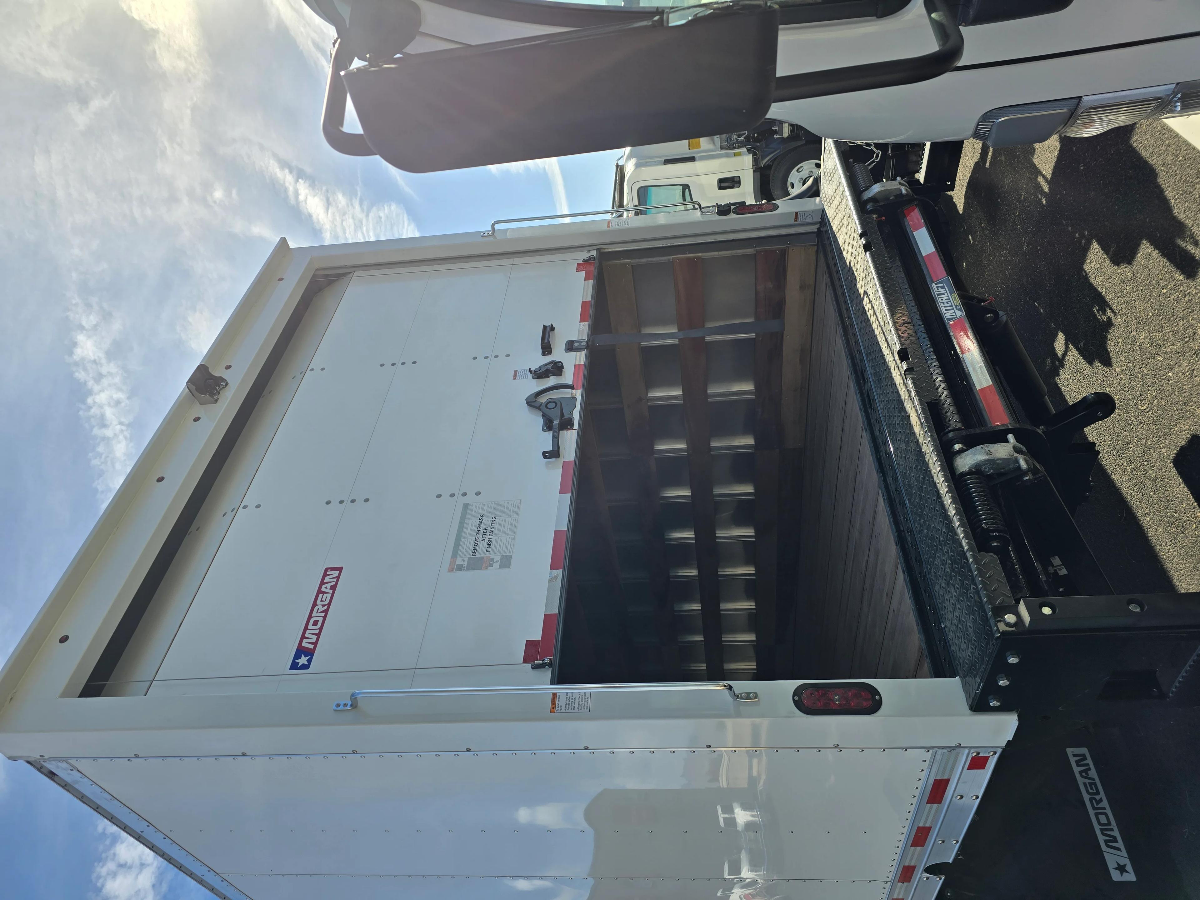 2025 Isuzu NPR in TUCSON, AZ — photo 6