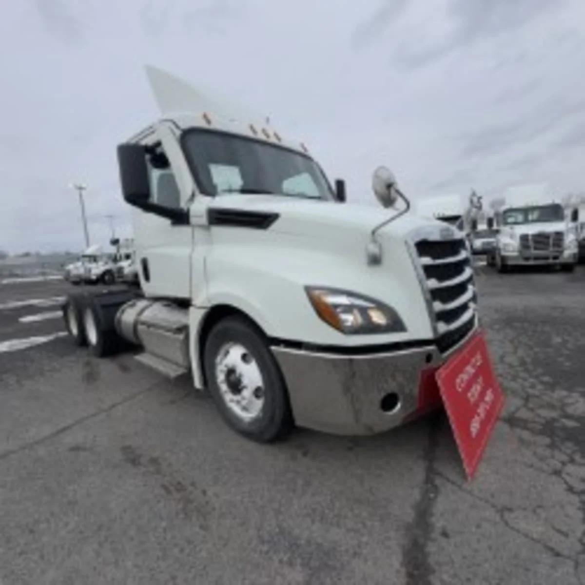 2021 Freightliner Cascadia in Syracuse, NY — photo 3