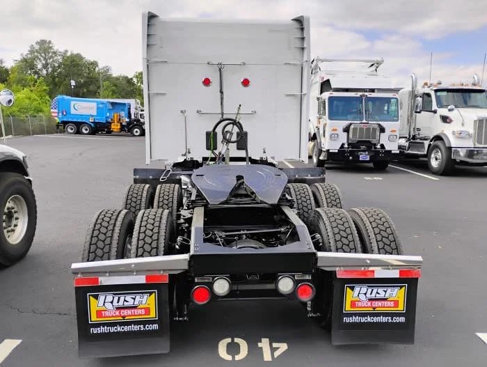 2022 Peterbilt 579 in Tampa, FL — photo 11