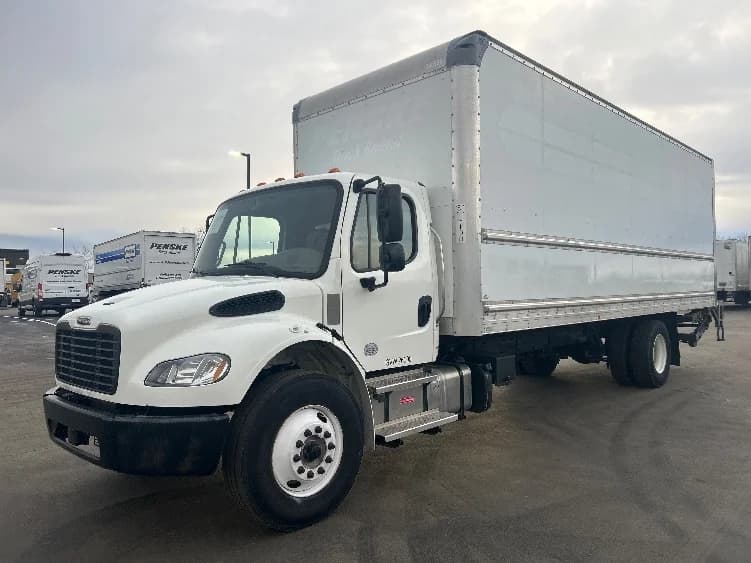 2022 Freightliner M2 106 in Windsor, WI — photo 3