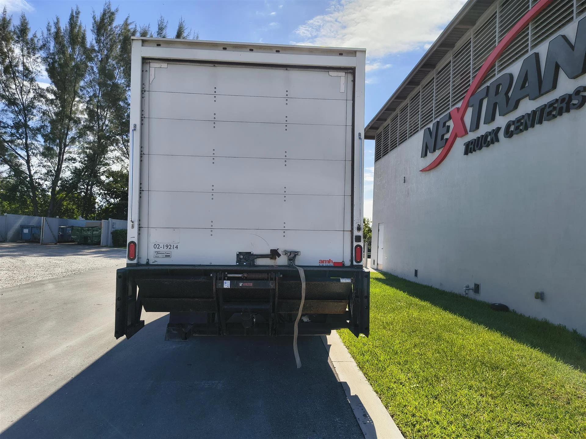 2019 Hino 268 in Fort Lauderdale, FL — photo 7