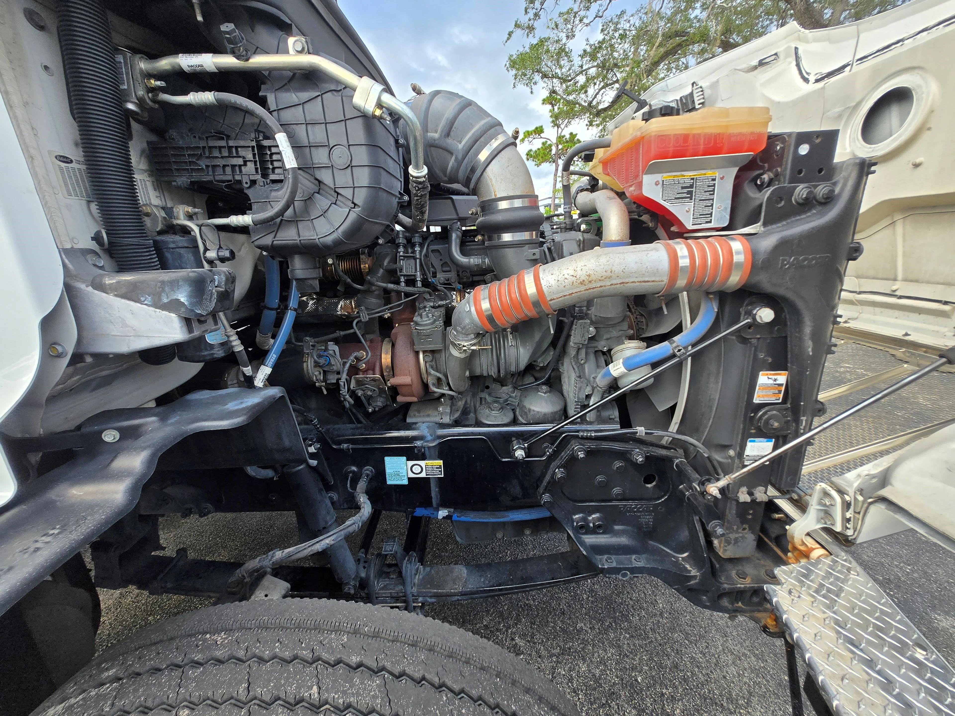 2022 Peterbilt 567 in Fort Pierce, FL — photo 14