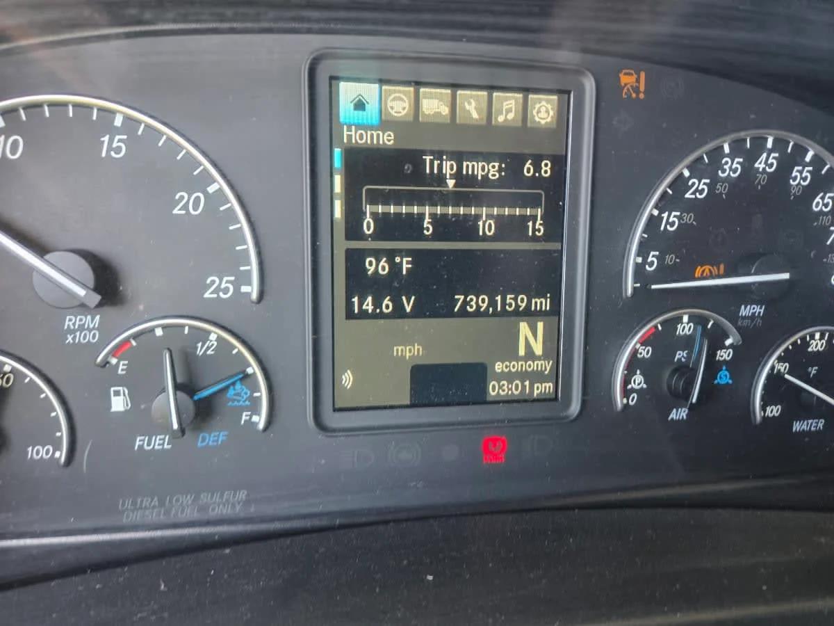 2020 Freightliner Cascadia in St. Rose, LA — photo 11