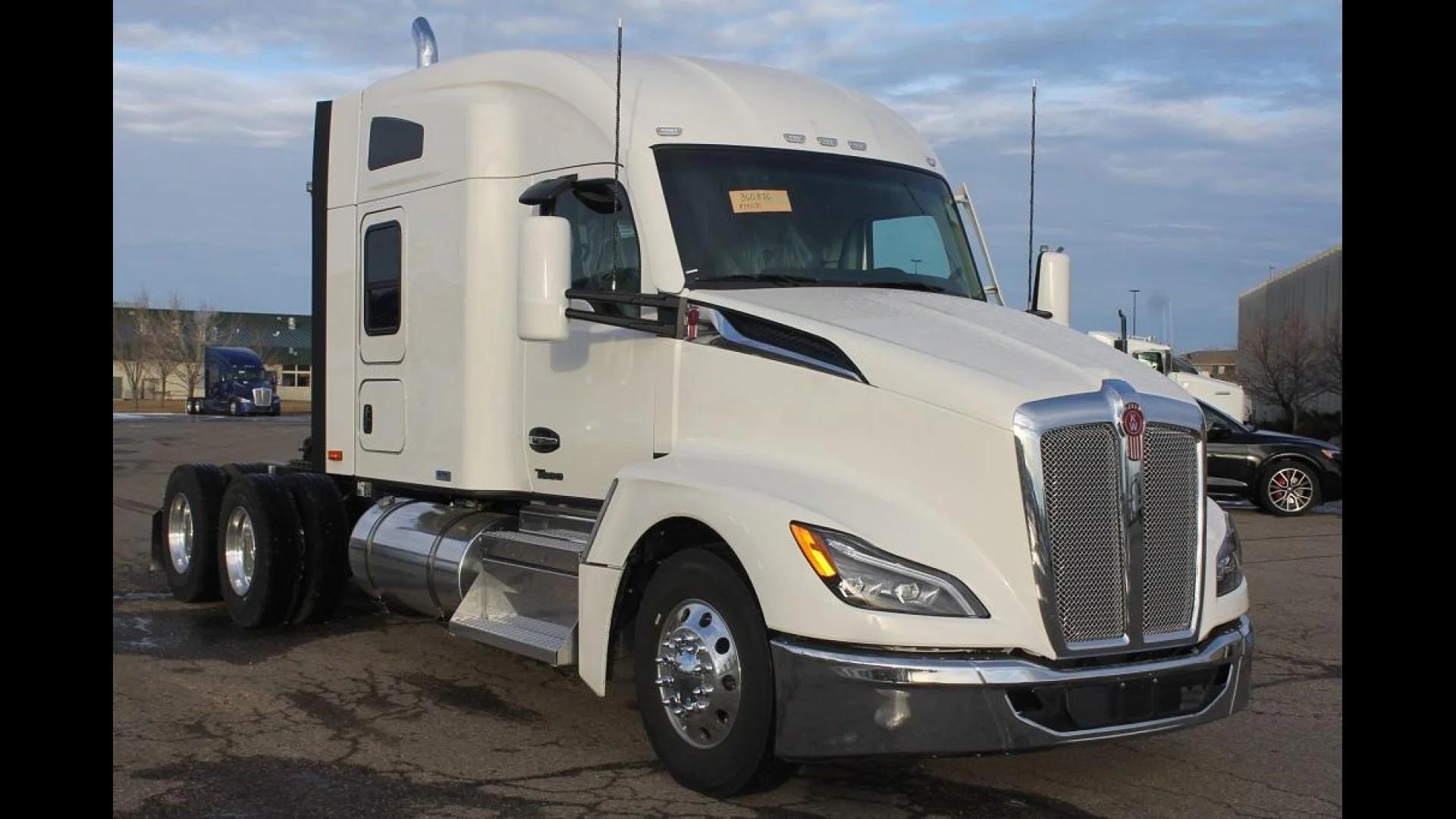 2024 Kenworth T680 in Fargo — photo 7