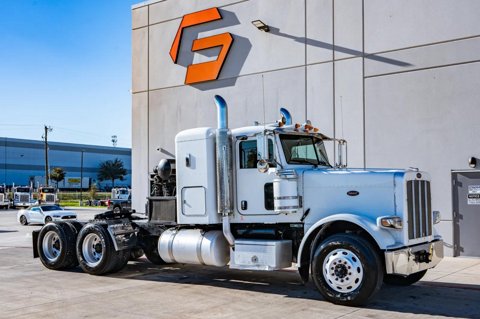 2010 Peterbilt 388