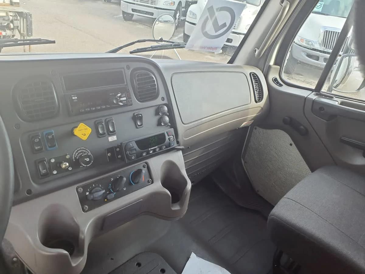 2019 Freightliner M2 106 in O'fallon, MO — photo 8