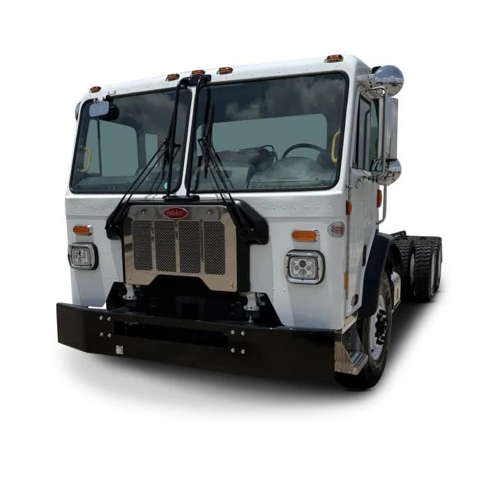 2025 Peterbilt 520 in Laredo, TX