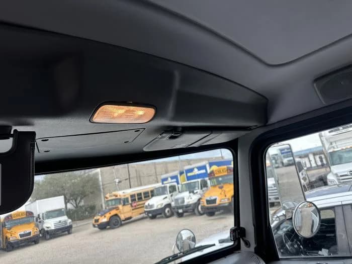 2020 Peterbilt 337 in Houston, TX — photo 16