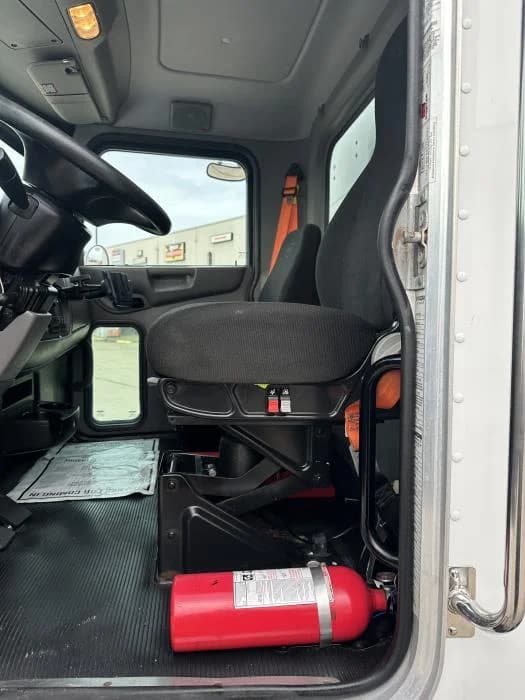 2020 Peterbilt 337 in Houston, TX — photo 17