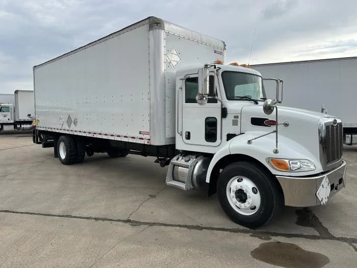 2020 Peterbilt 337 in Houston, TX — photo 7