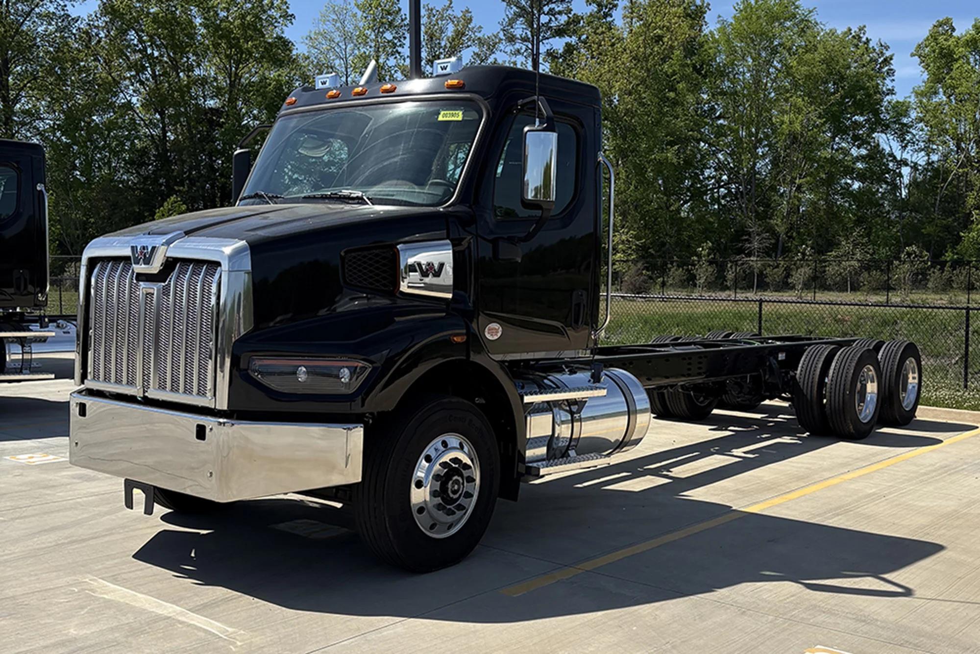 2025 Western Star 47X
