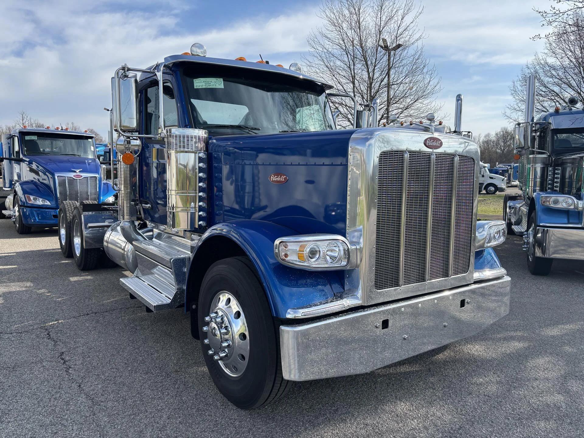 2027 Peterbilt 589 in Zanesville, OH — photo 2
