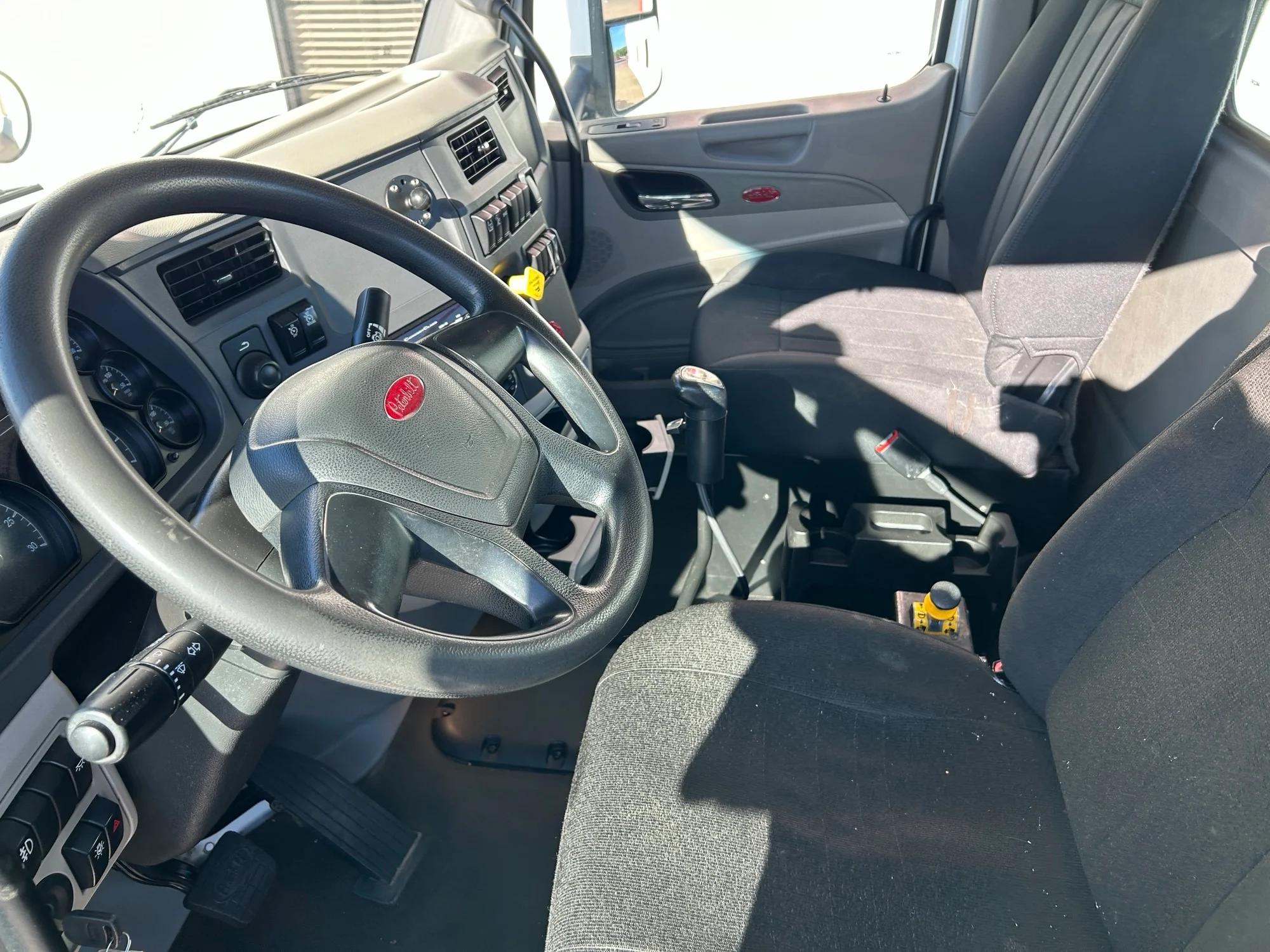 2020 Peterbilt 567 in Joplin, MO — photo 8