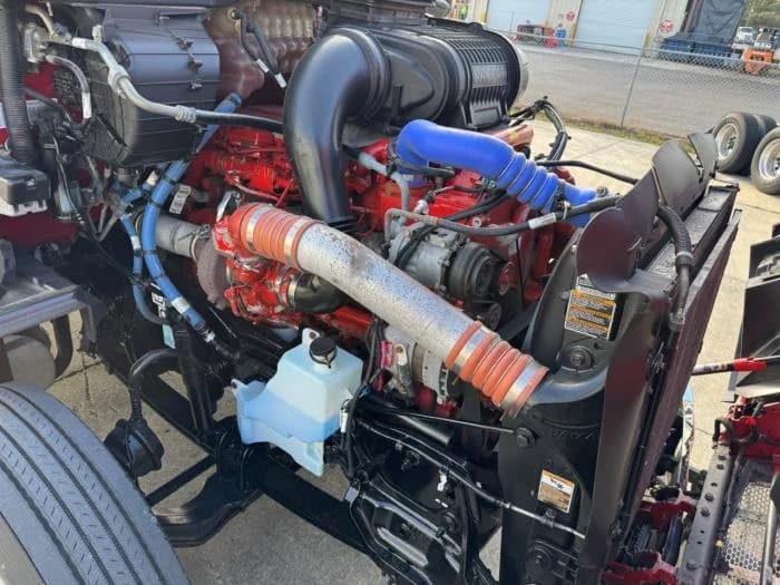 2022 Peterbilt 579 in Orlando, FL — photo 13