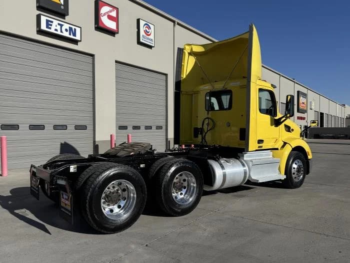 2021 Peterbilt 579 in El Paso, TX — photo 7