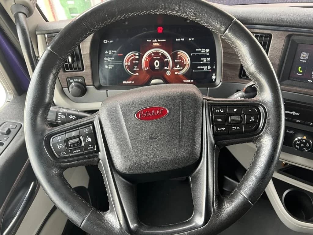 2022 Peterbilt 579 in Springfield, MO — photo 12