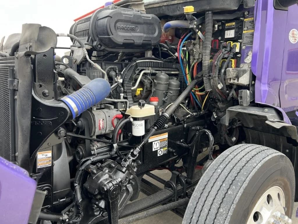 2022 Peterbilt 579 in Springfield, MO — photo 16