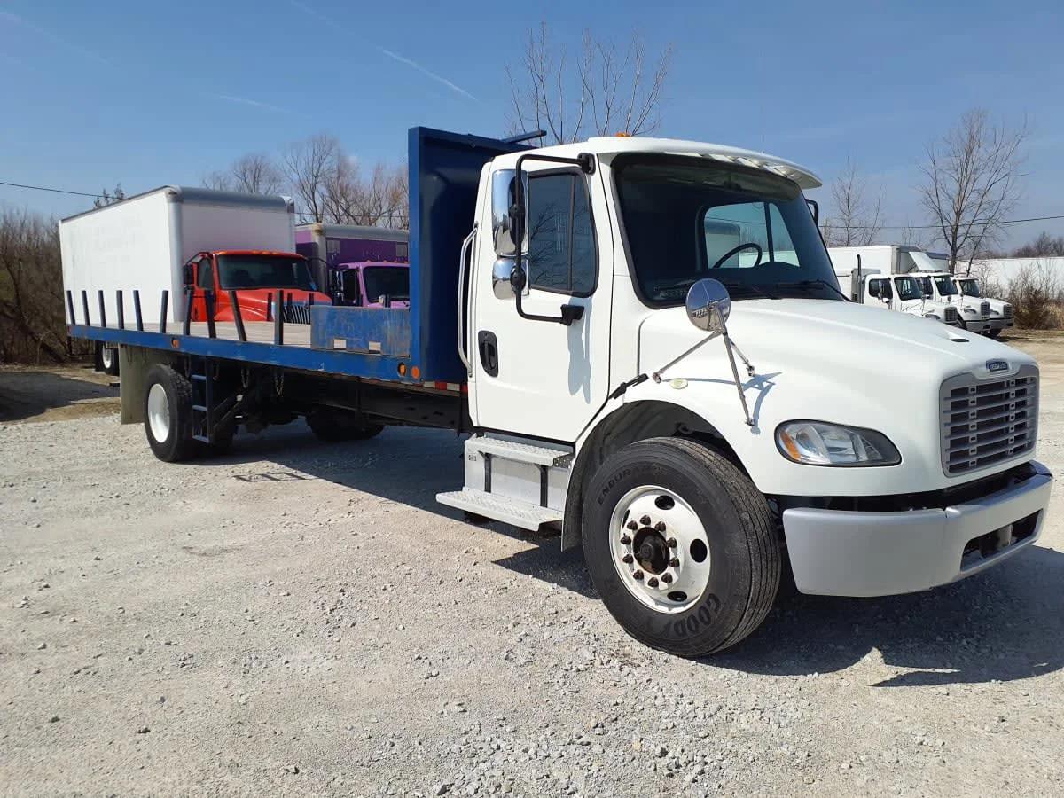 2018 Freightliner M2 106 in Indianapolis, IN — photo 3