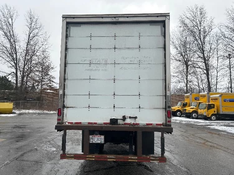 2020 Hino 338 in Middlefield, OH — photo 7