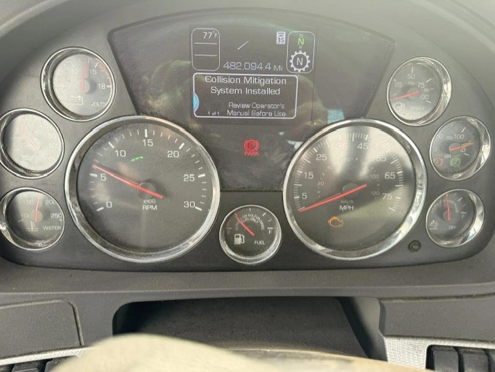 2022 Kenworth T680 in Chesapeake, VA, VA — photo 5