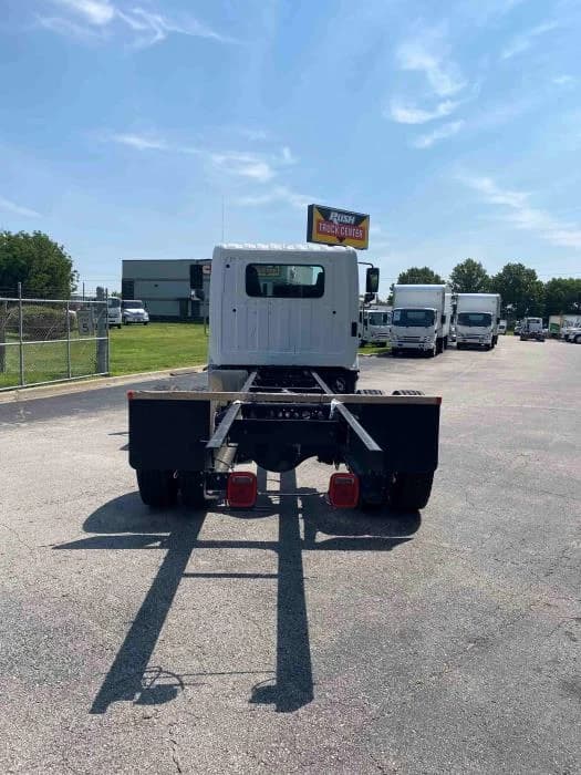 2025 Hino L6 in Olathe, KS — photo 13