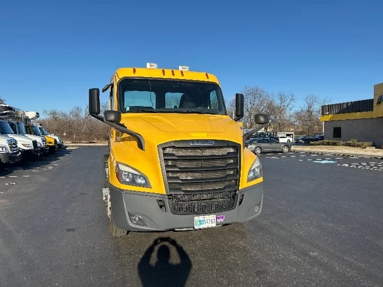 2019 Freightliner Cascadia in Swedesboro, NJ — photo 2